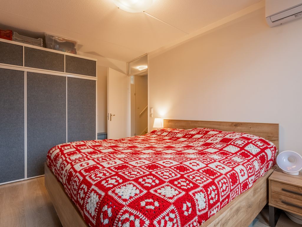 Forum 27, Poortugaal