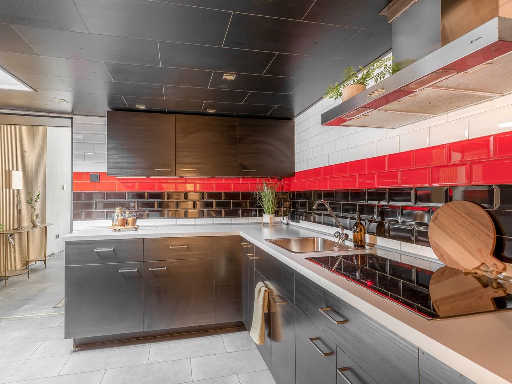 Zwartewaalsestraat 25, Schiedam