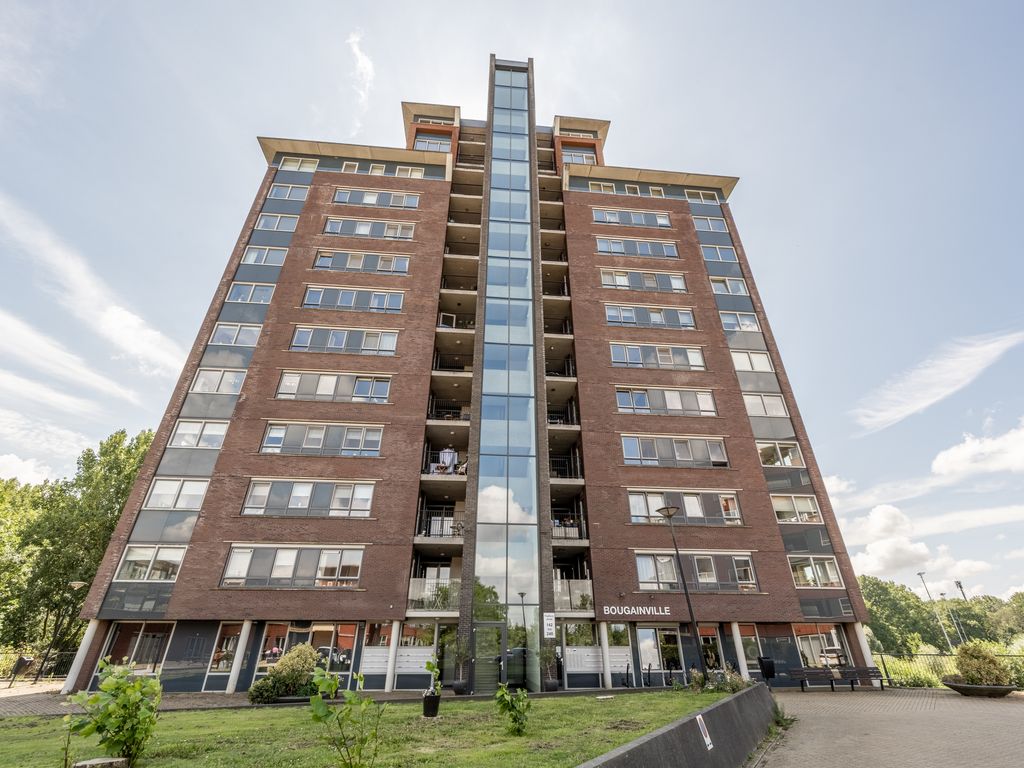 Thetfordstraat 172, Spijkenisse