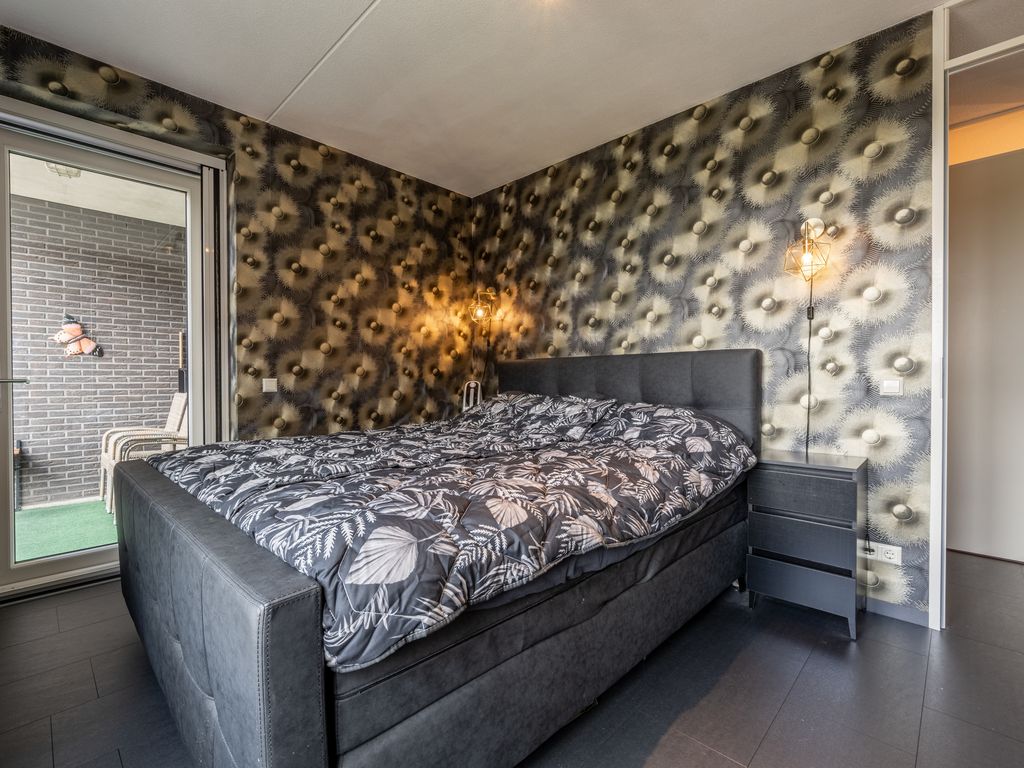 Thetfordstraat 172, Spijkenisse