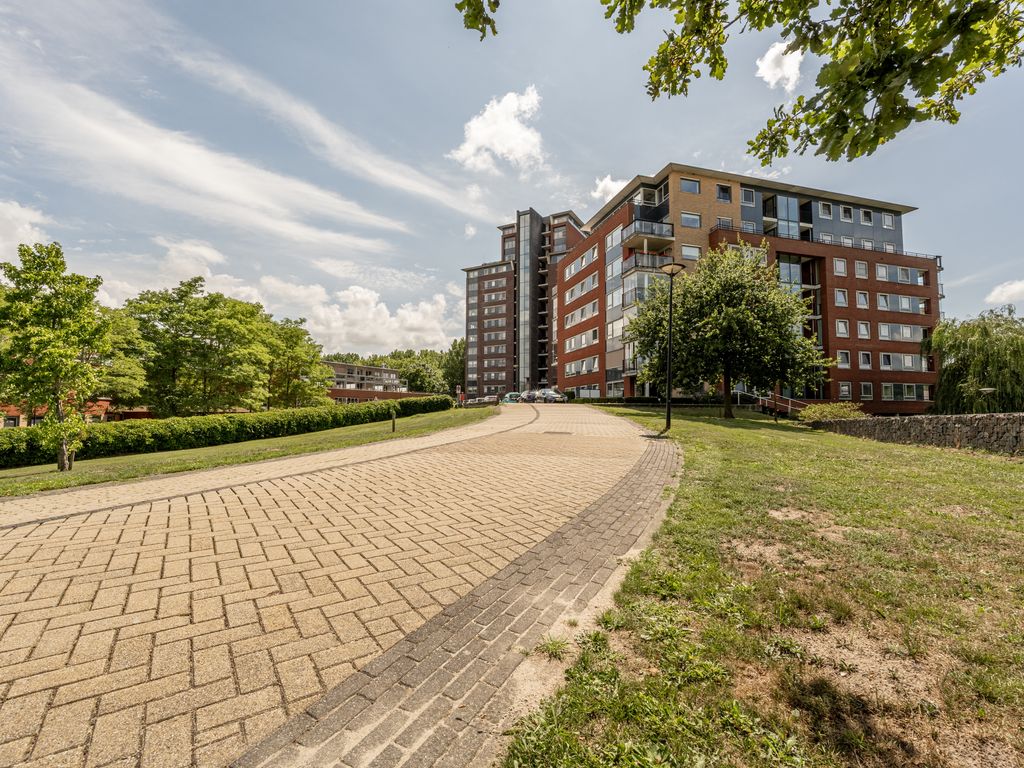 Thetfordstraat 172, Spijkenisse