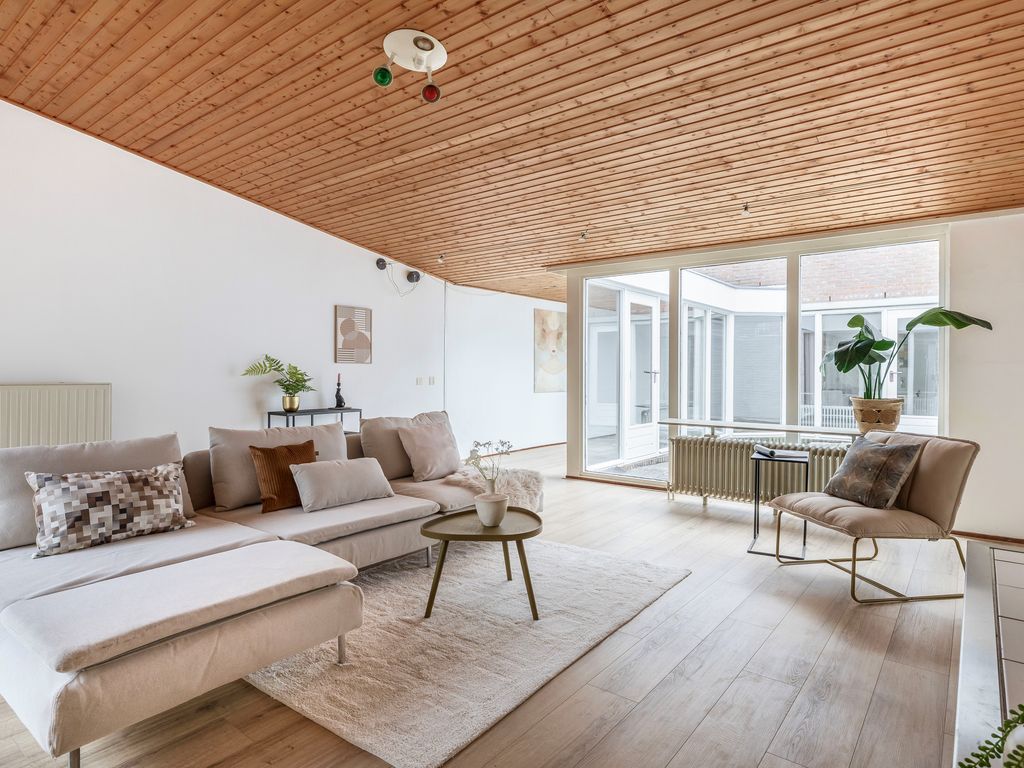 Luchtenburg 127, Dordrecht