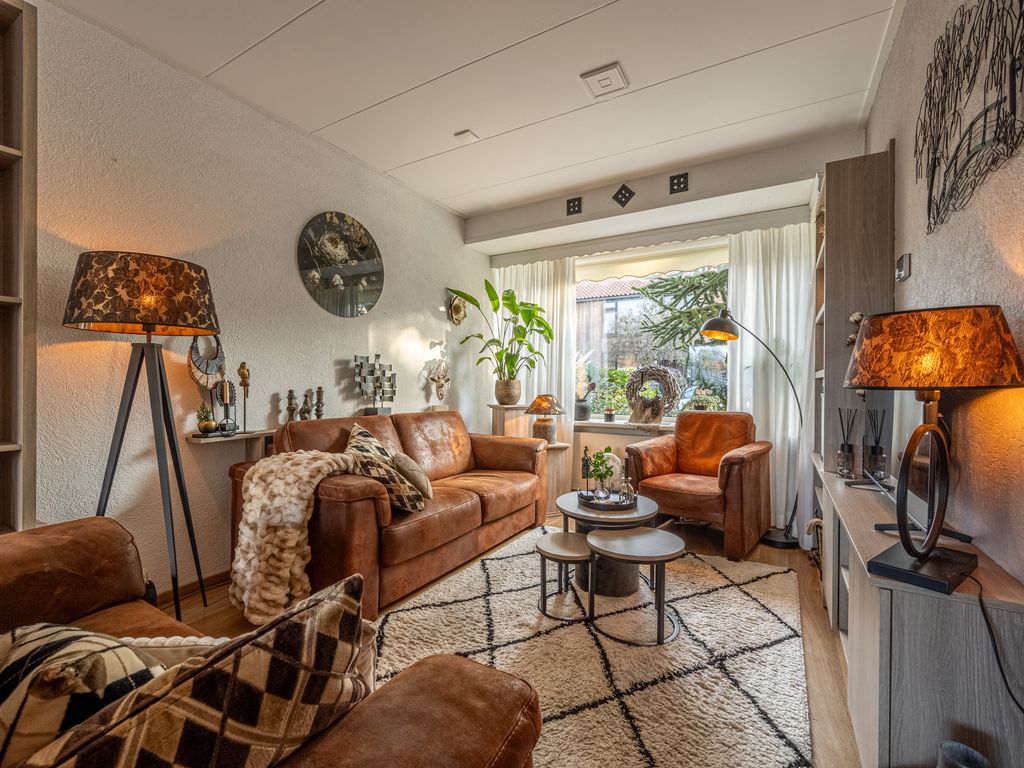 Talmaweg 84, Barendrecht