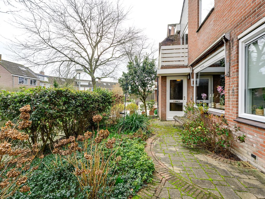 Boeier 68, Barendrecht