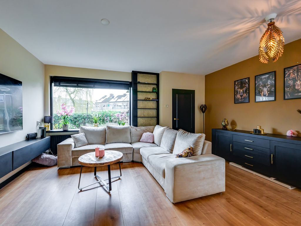 Boeier 68, Barendrecht