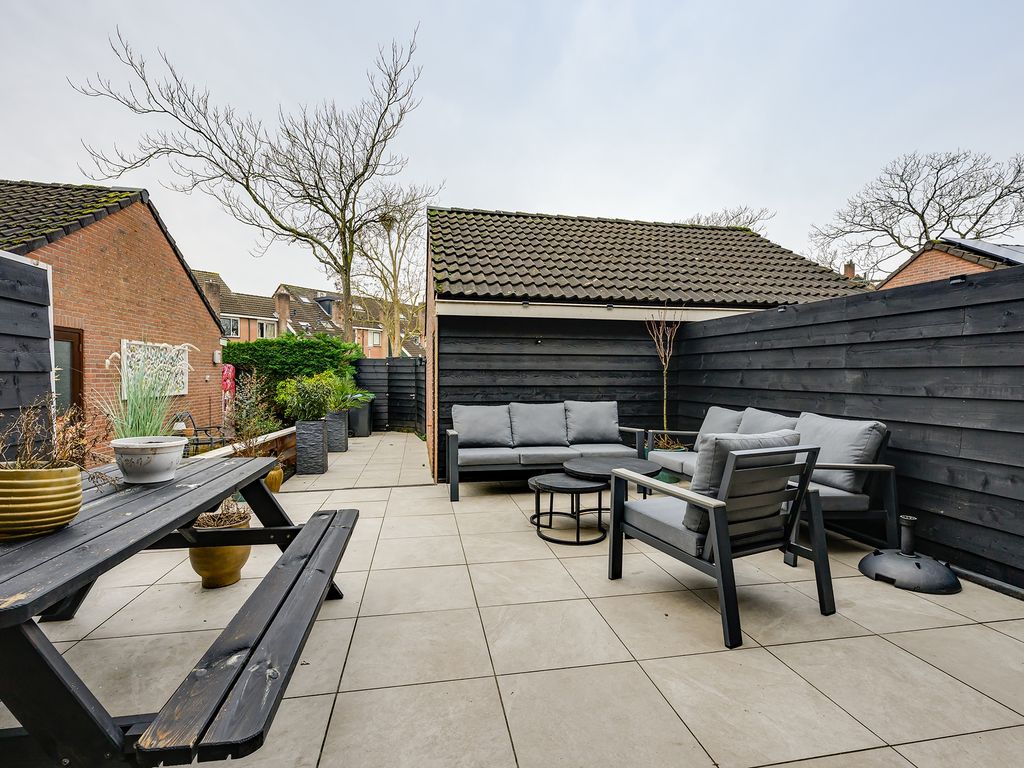 Boeier 68, Barendrecht