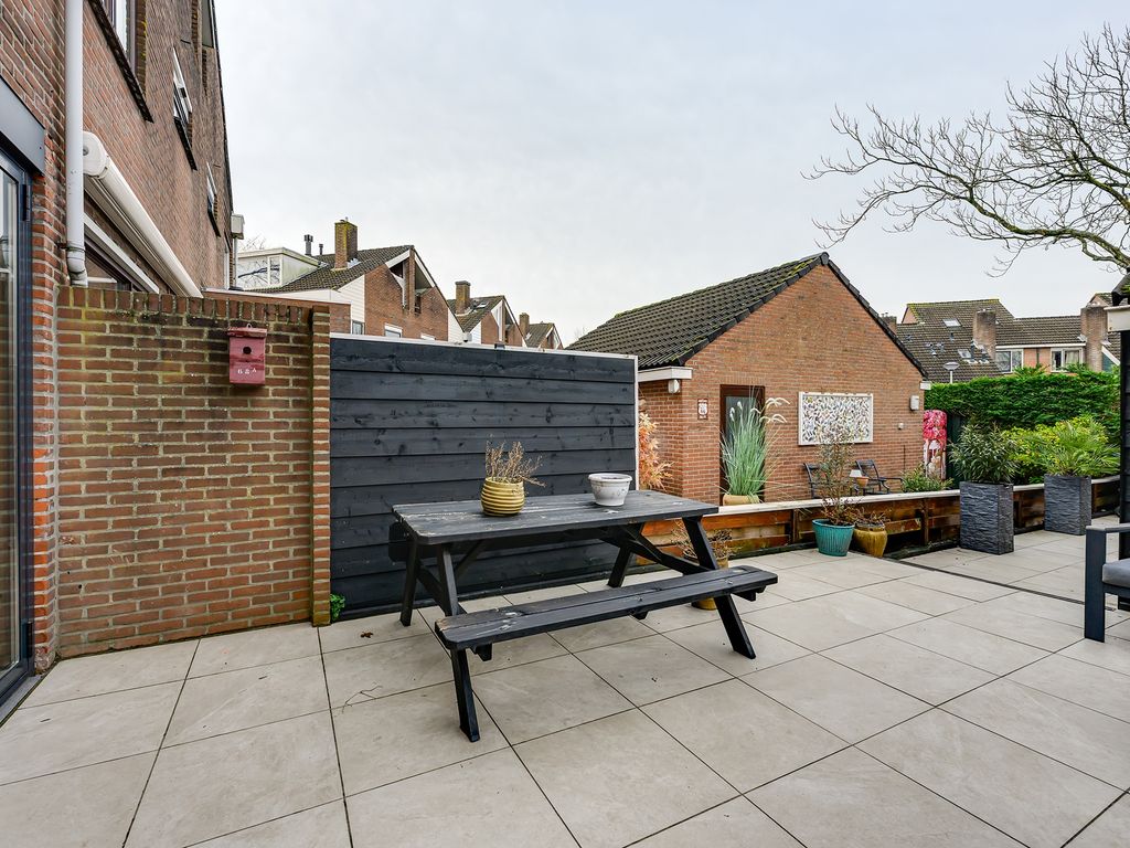 Boeier 68, Barendrecht