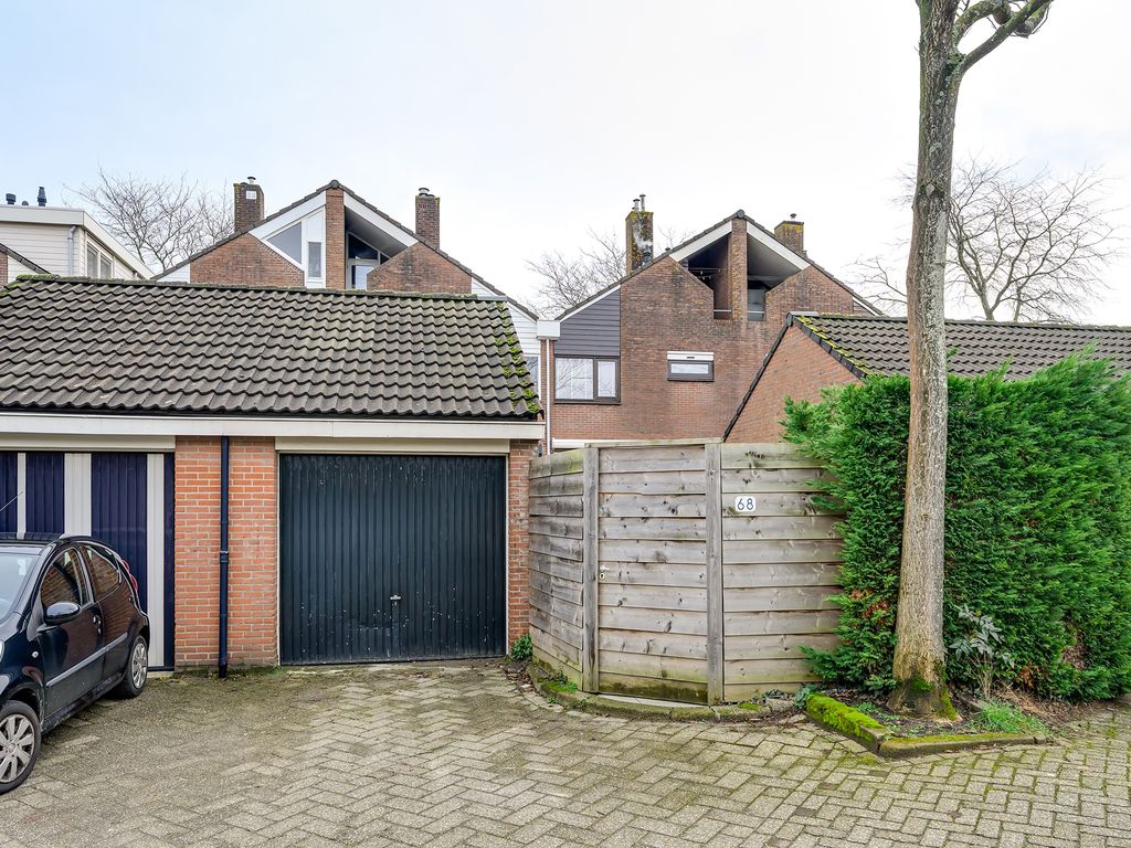 Boeier 68, Barendrecht