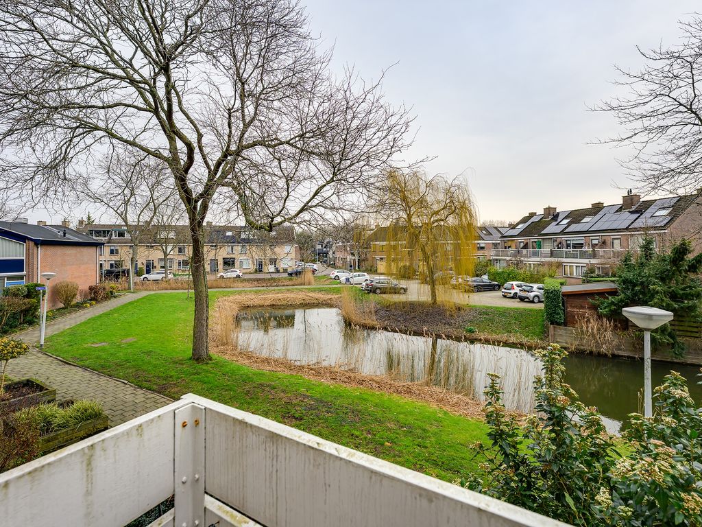 Boeier 68, Barendrecht