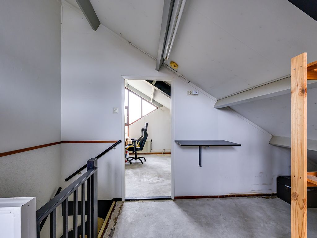 Boeier 68, Barendrecht