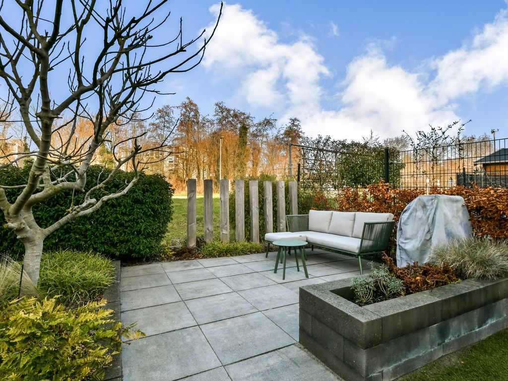 Jean-Paul Sartrestraat 7, Rotterdam