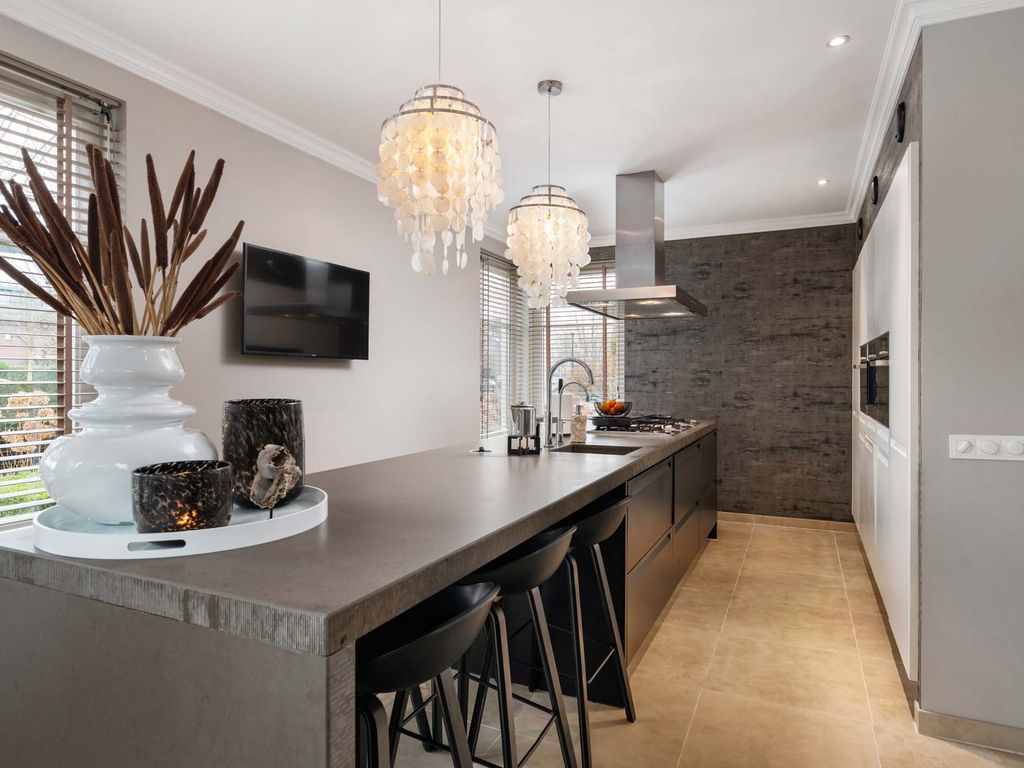 Vrijenburglaan 12, Barendrecht