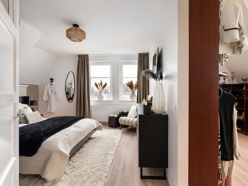 Vrijenburglaan 12, Barendrecht