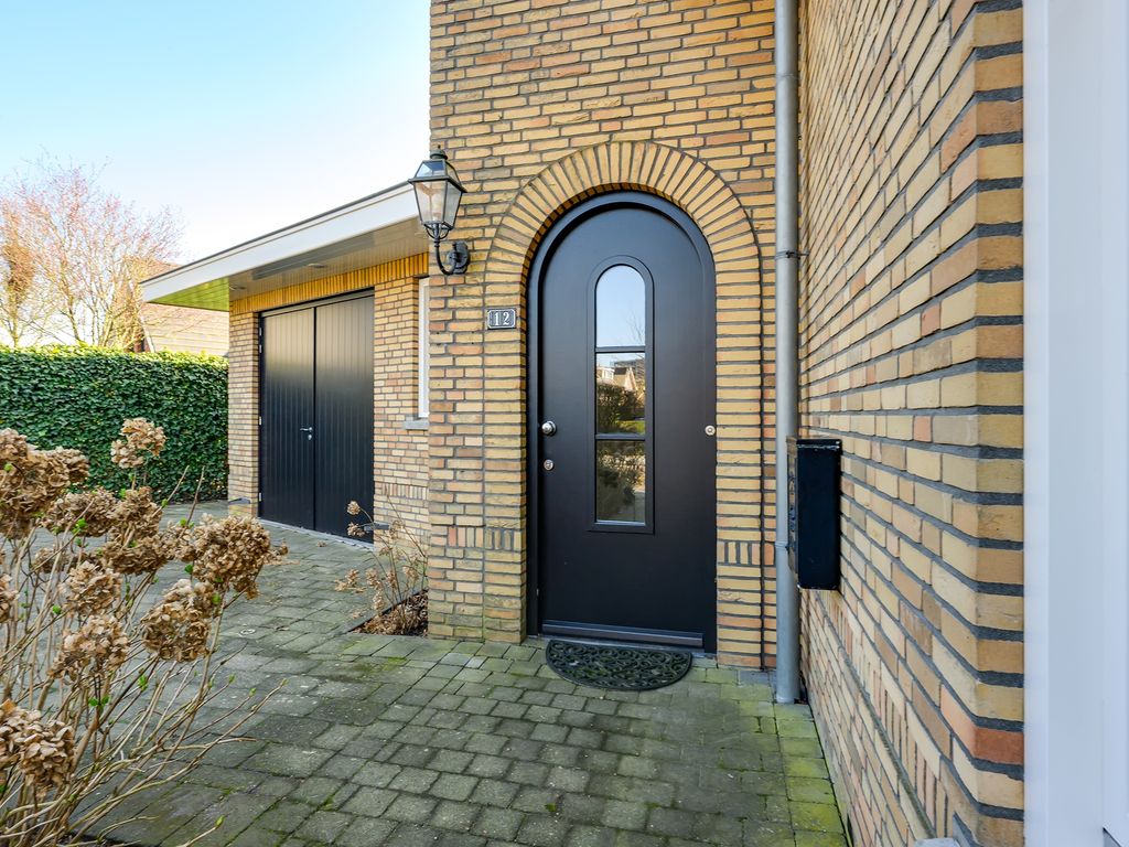 Vrijenburglaan 12, Barendrecht