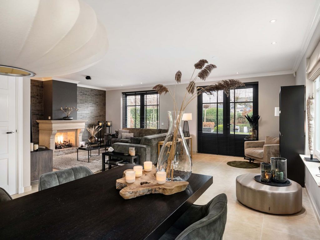 Vrijenburglaan 12, Barendrecht