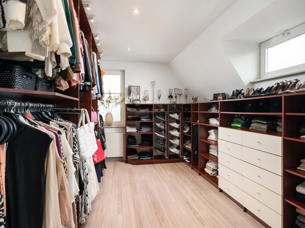 Vrijenburglaan 12, Barendrecht