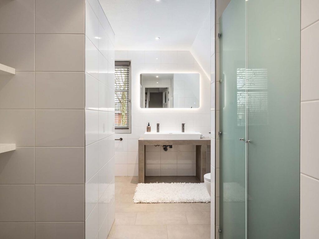 Vrijenburglaan 12, Barendrecht