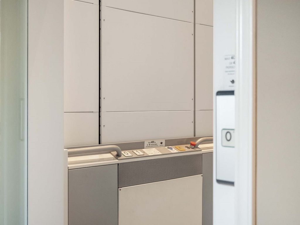 Vrijenburglaan 12, Barendrecht