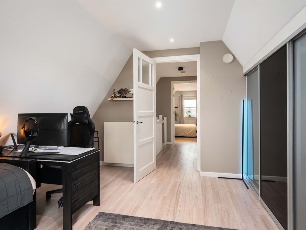 Vrijenburglaan 12, Barendrecht