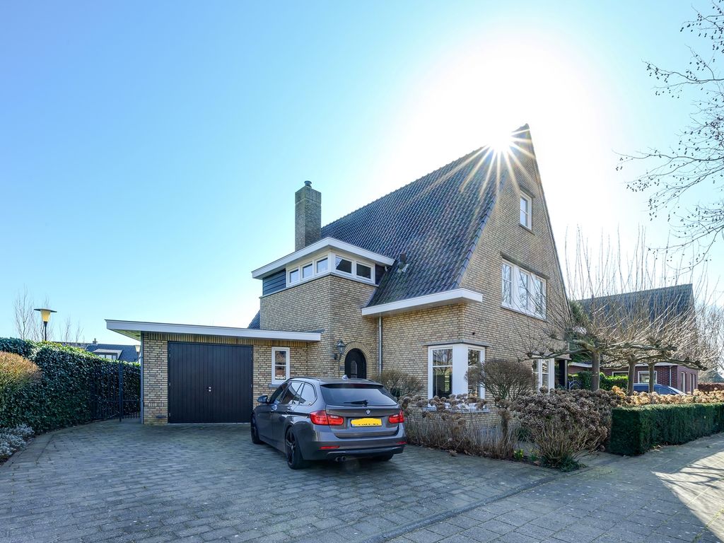 Vrijenburglaan 12, Barendrecht