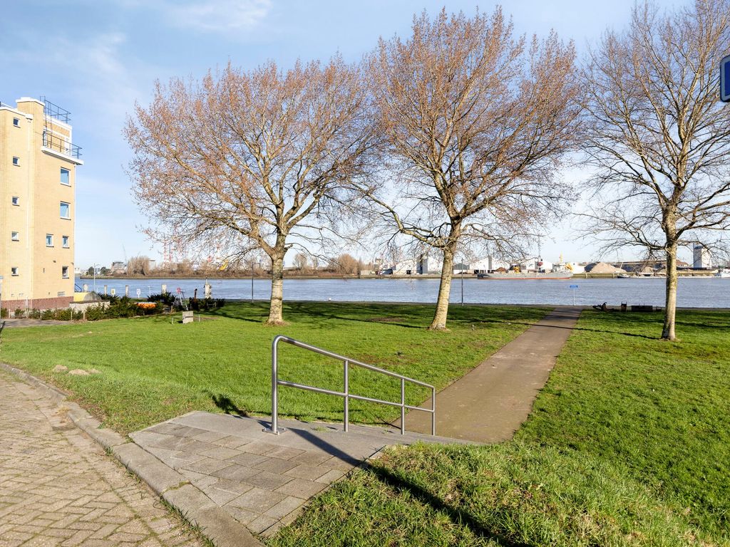 Nieuwedijk 30, Pernis Rotterdam