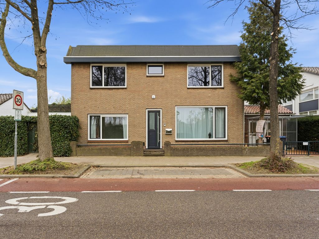 F. van der Poest Clementlaan 51, Poortugaal