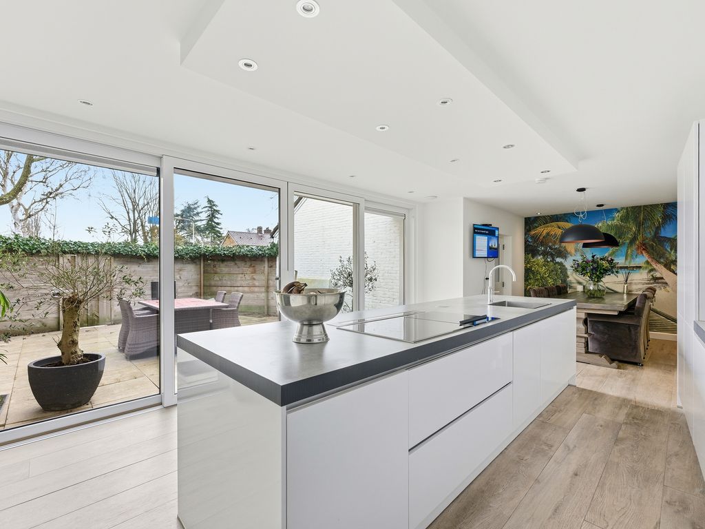 F. van der Poest Clementlaan 51, Poortugaal