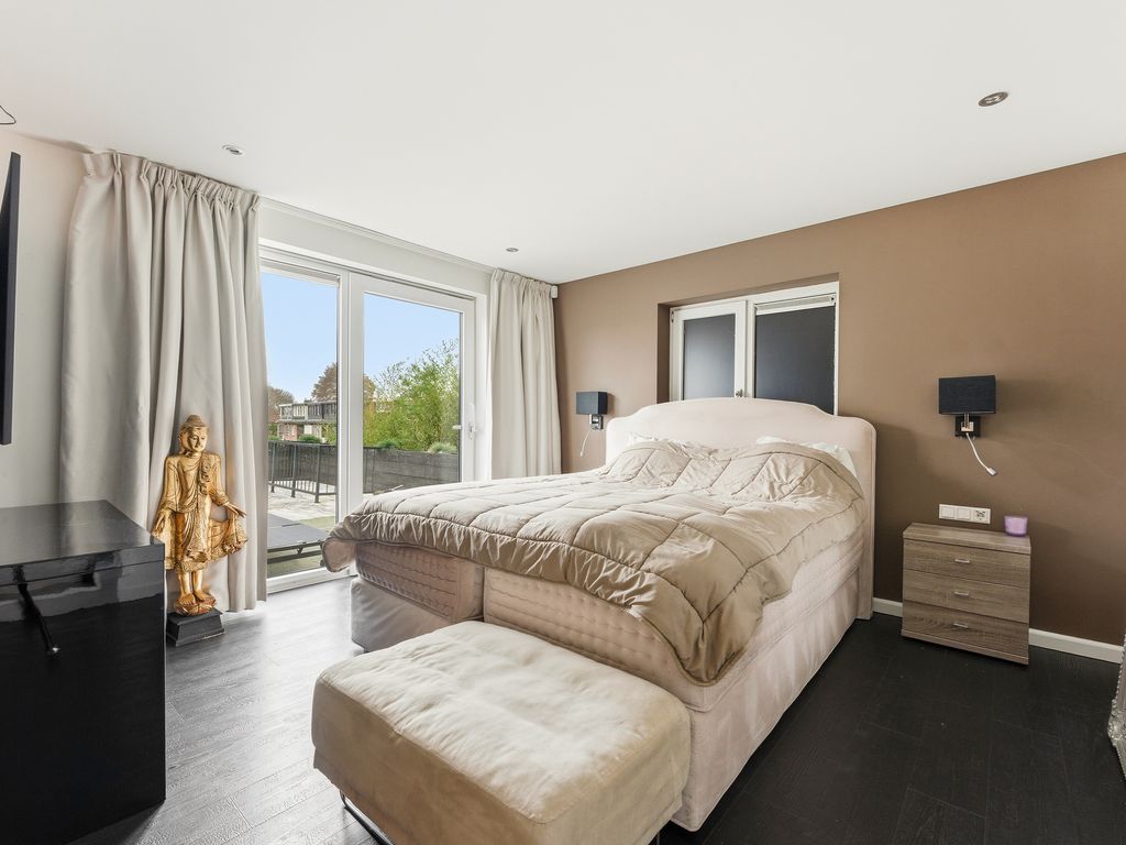 F. van der Poest Clementlaan 51, Poortugaal