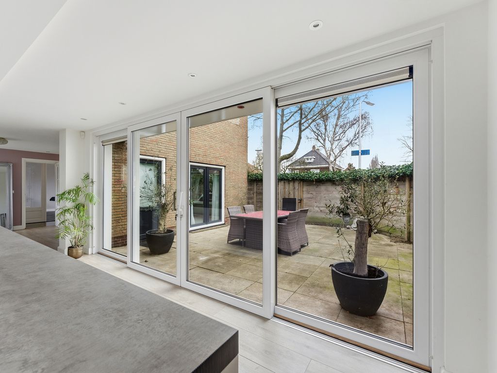 F. van der Poest Clementlaan 51, Poortugaal