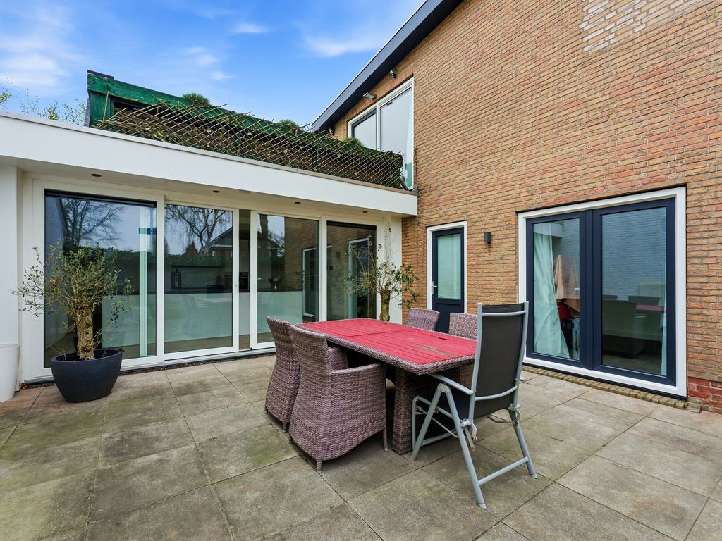 F. van der Poest Clementlaan 51, Poortugaal