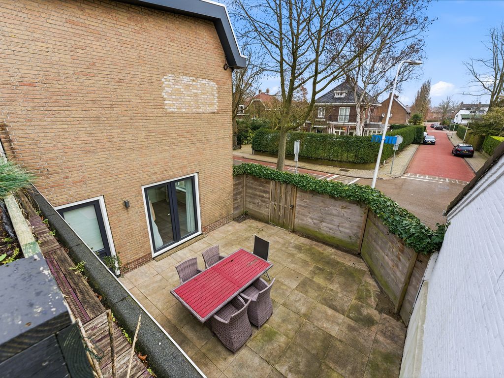 F. van der Poest Clementlaan 51, Poortugaal