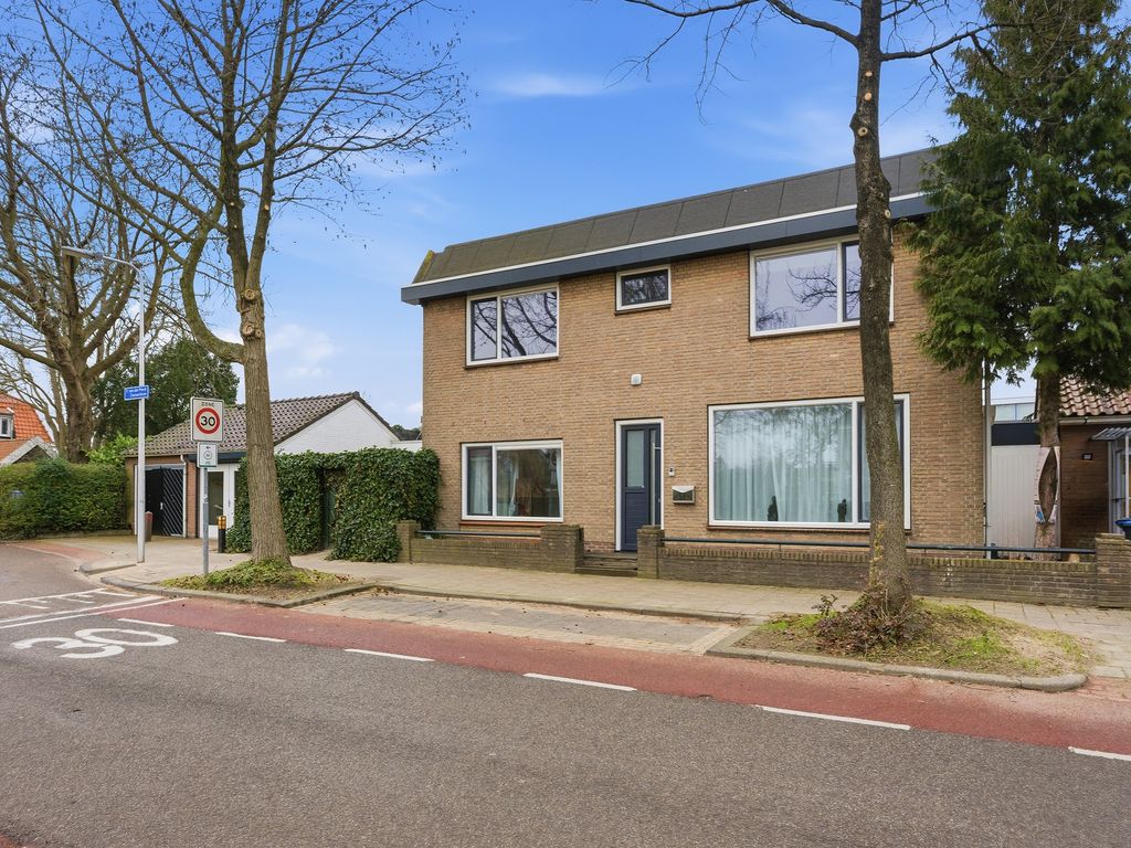 F. van der Poest Clementlaan 51, Poortugaal