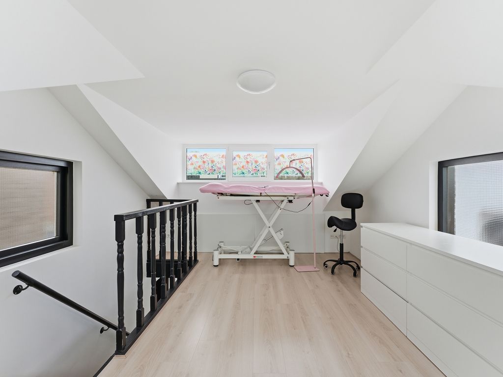 F. van der Poest Clementlaan 51, Poortugaal