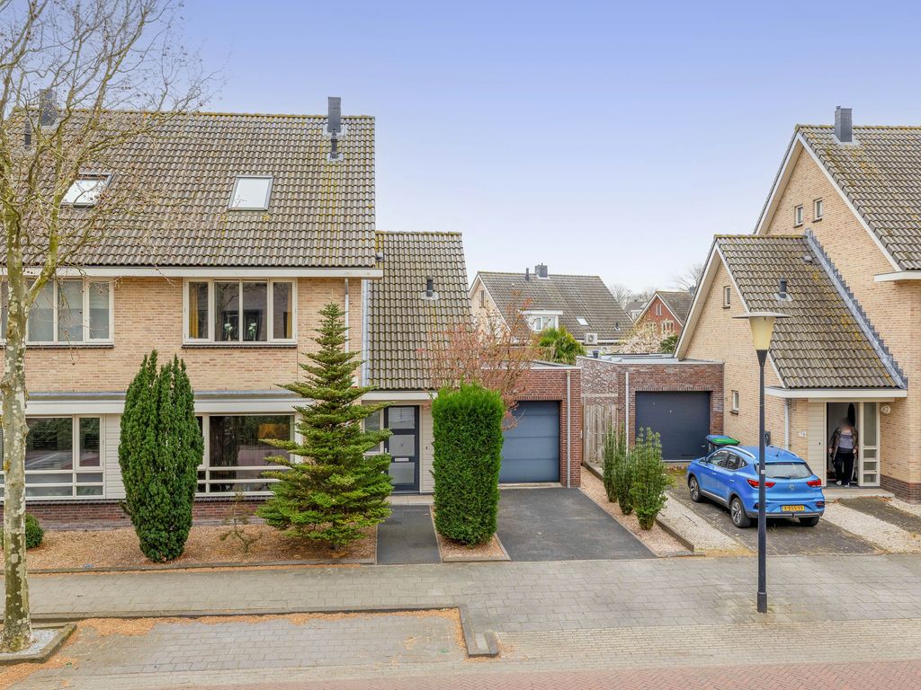 Vrijenburglaan 76, Barendrecht