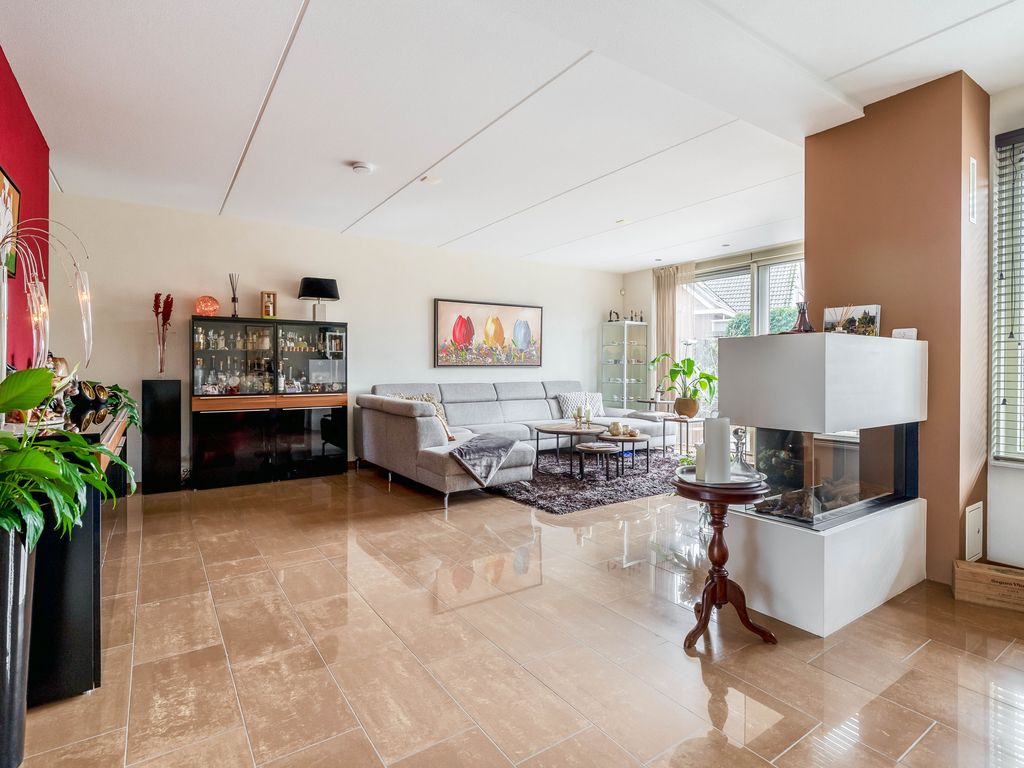 Vrijenburglaan 76, Barendrecht