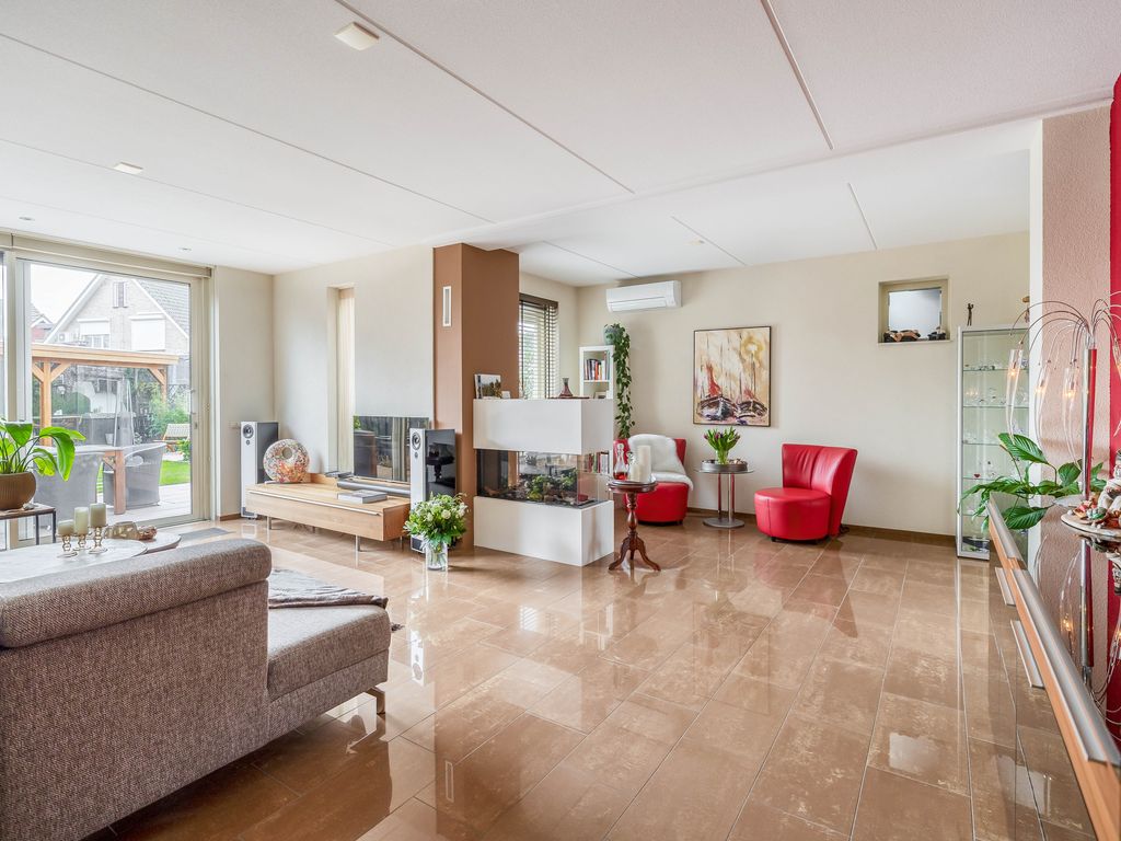 Vrijenburglaan 76, Barendrecht