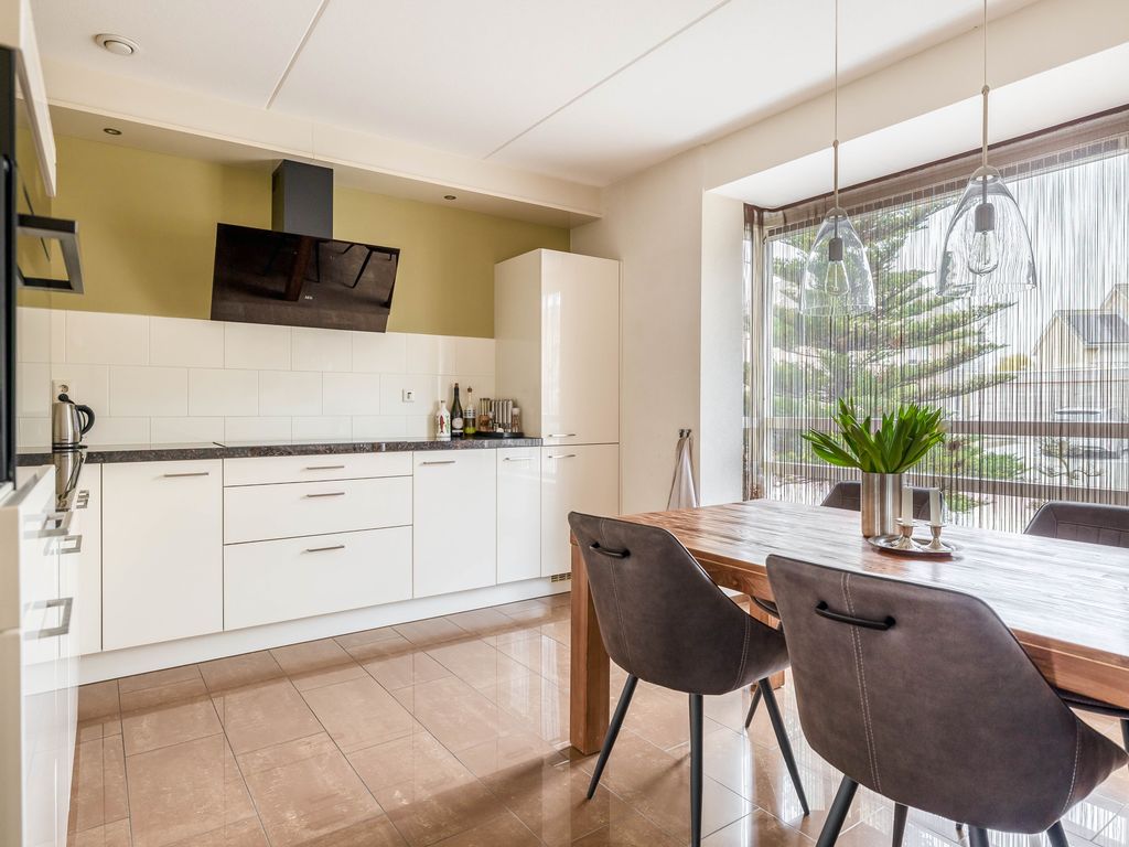 Vrijenburglaan 76, Barendrecht