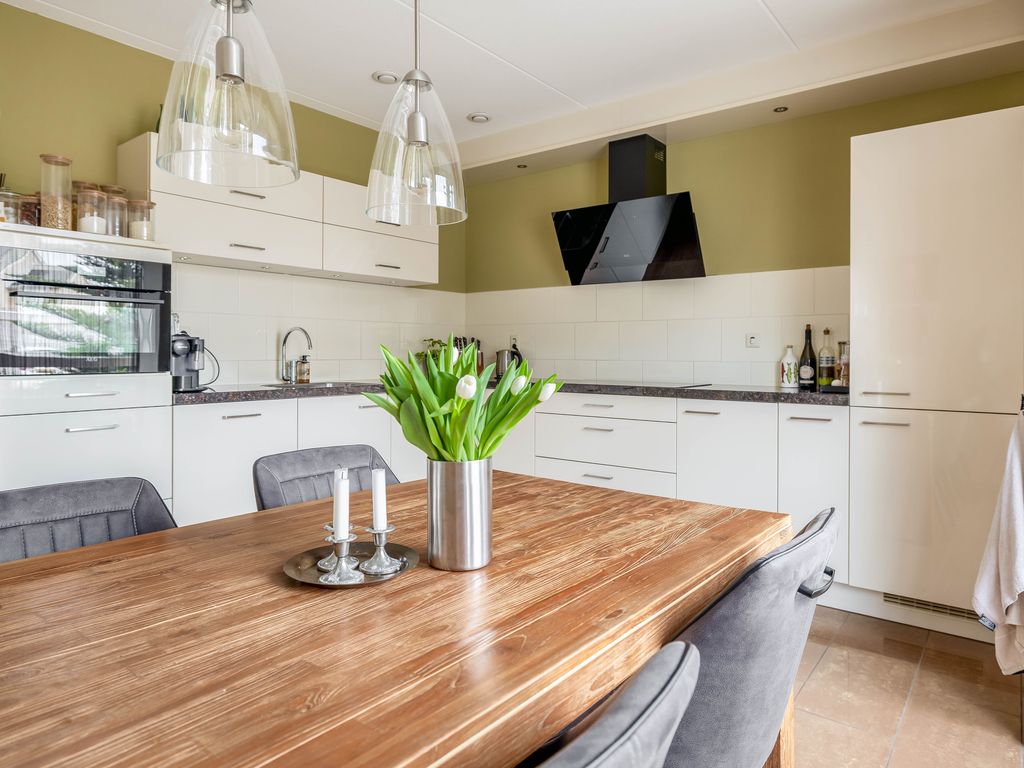 Vrijenburglaan 76, Barendrecht