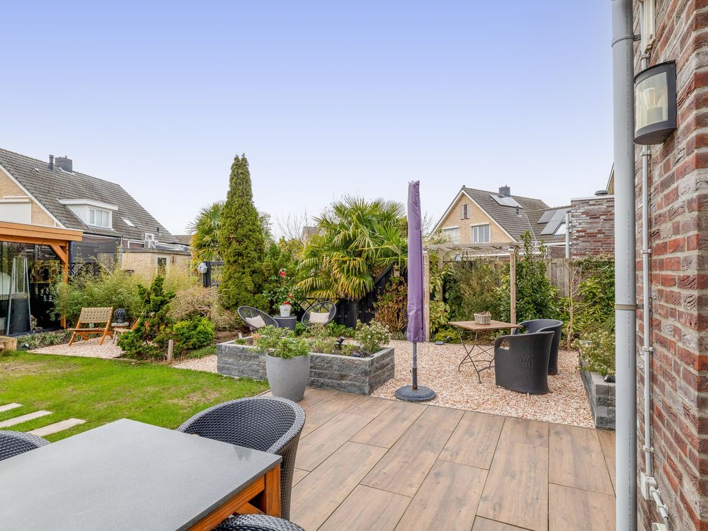 Vrijenburglaan 76, Barendrecht