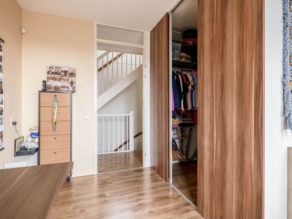 Vrijenburglaan 76, Barendrecht