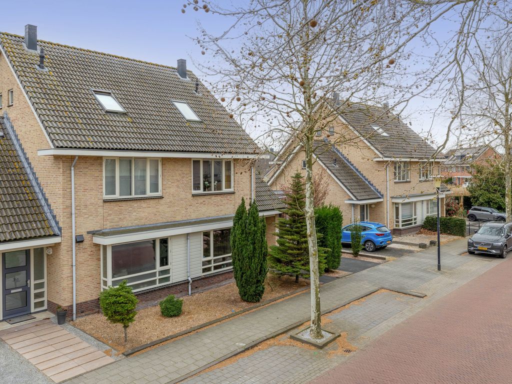 Vrijenburglaan 76, Barendrecht