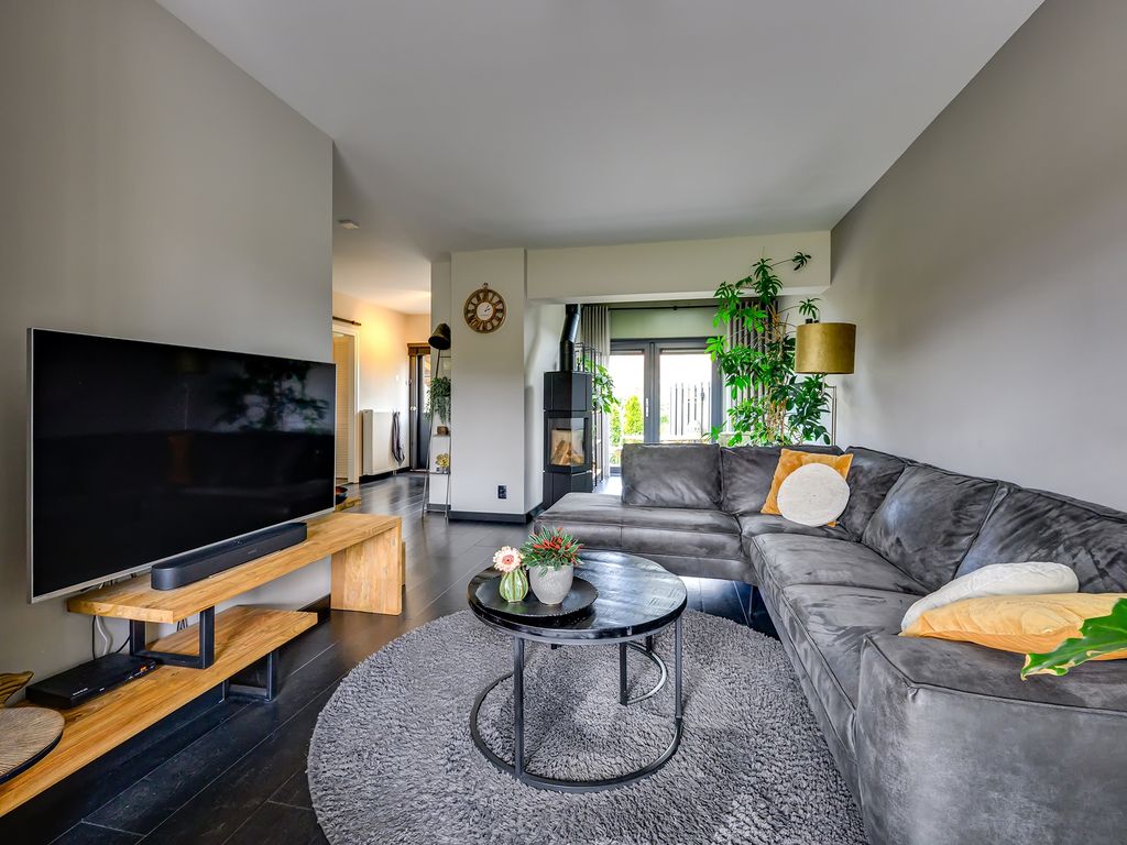 Slotvalkensteinsedijk 3A, Poortugaal