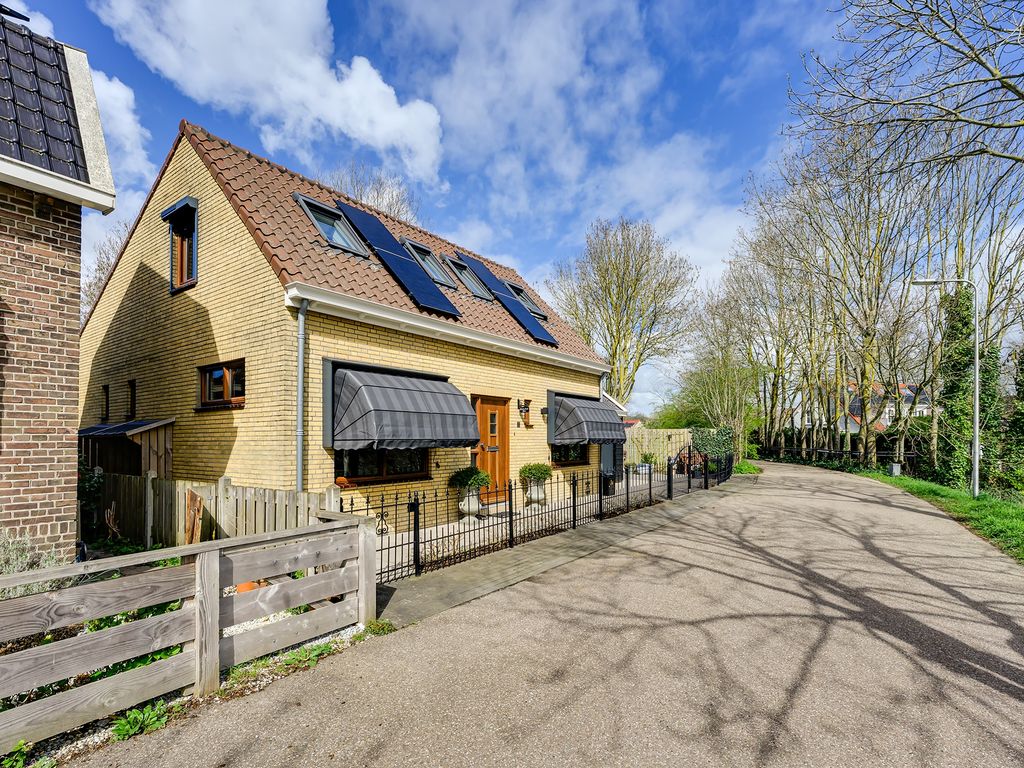 Slotvalkensteinsedijk 3A, Poortugaal