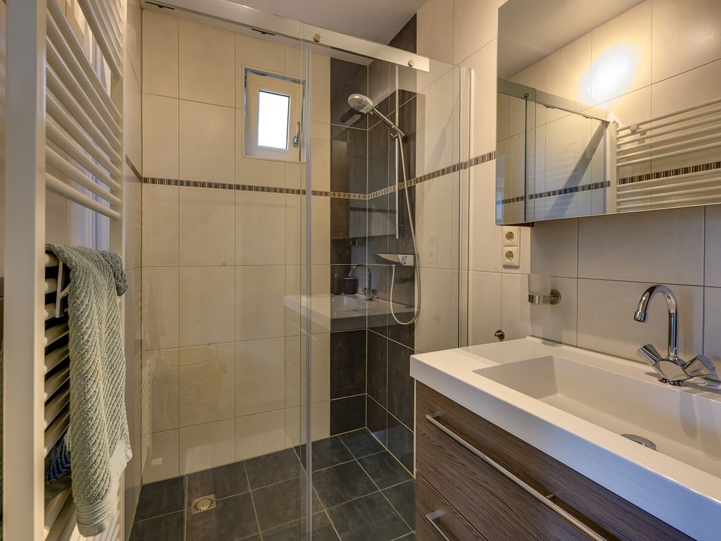 Slotvalkensteinsedijk 3A, Poortugaal