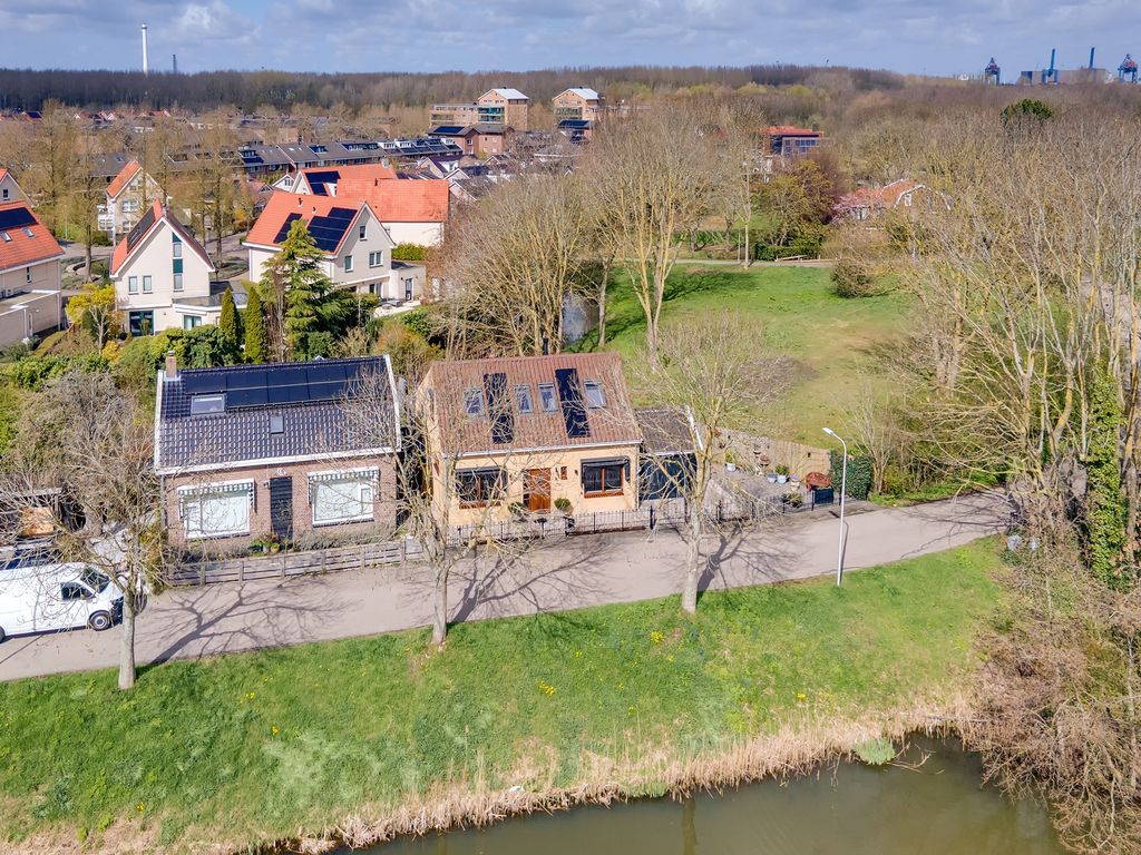 Slotvalkensteinsedijk 3A, Poortugaal