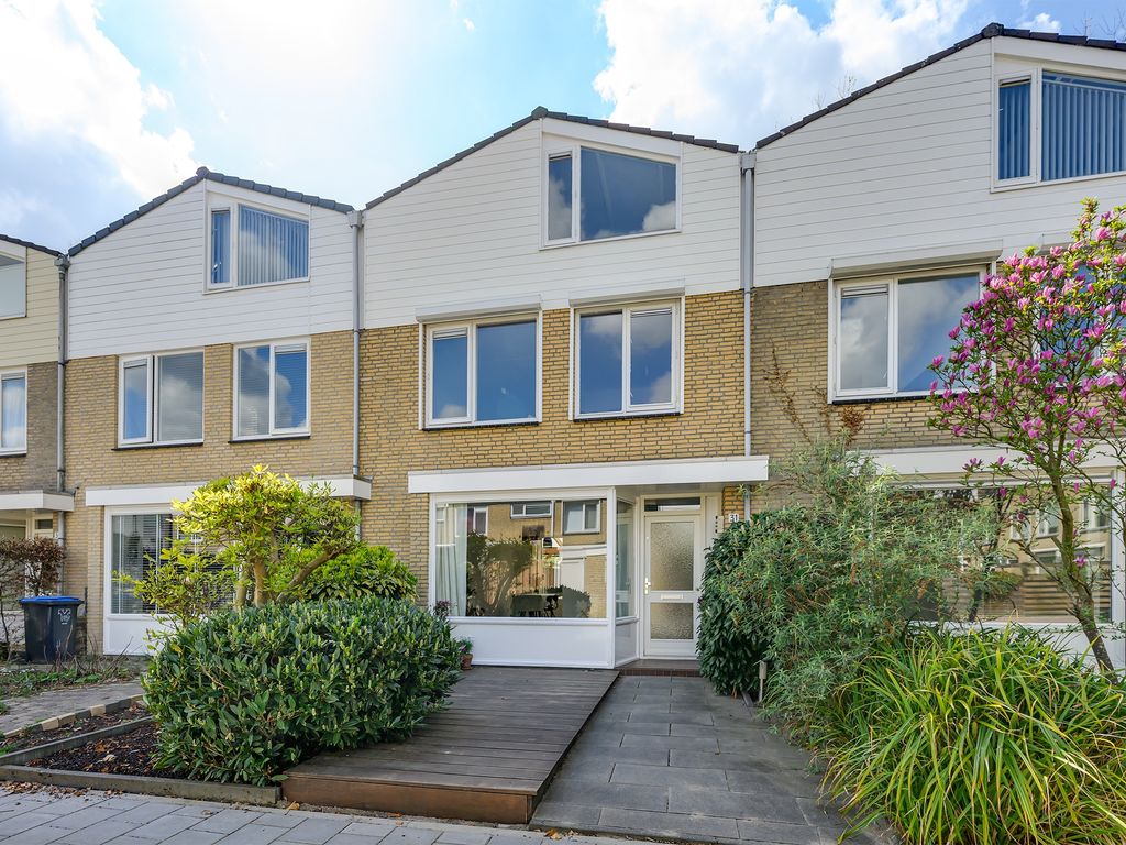 Willem-Alexanderplantsoen 31, Barendrecht