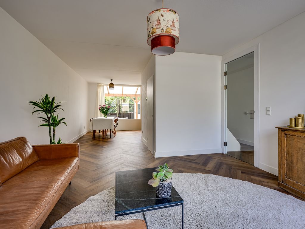 Willem-Alexanderplantsoen 31, Barendrecht