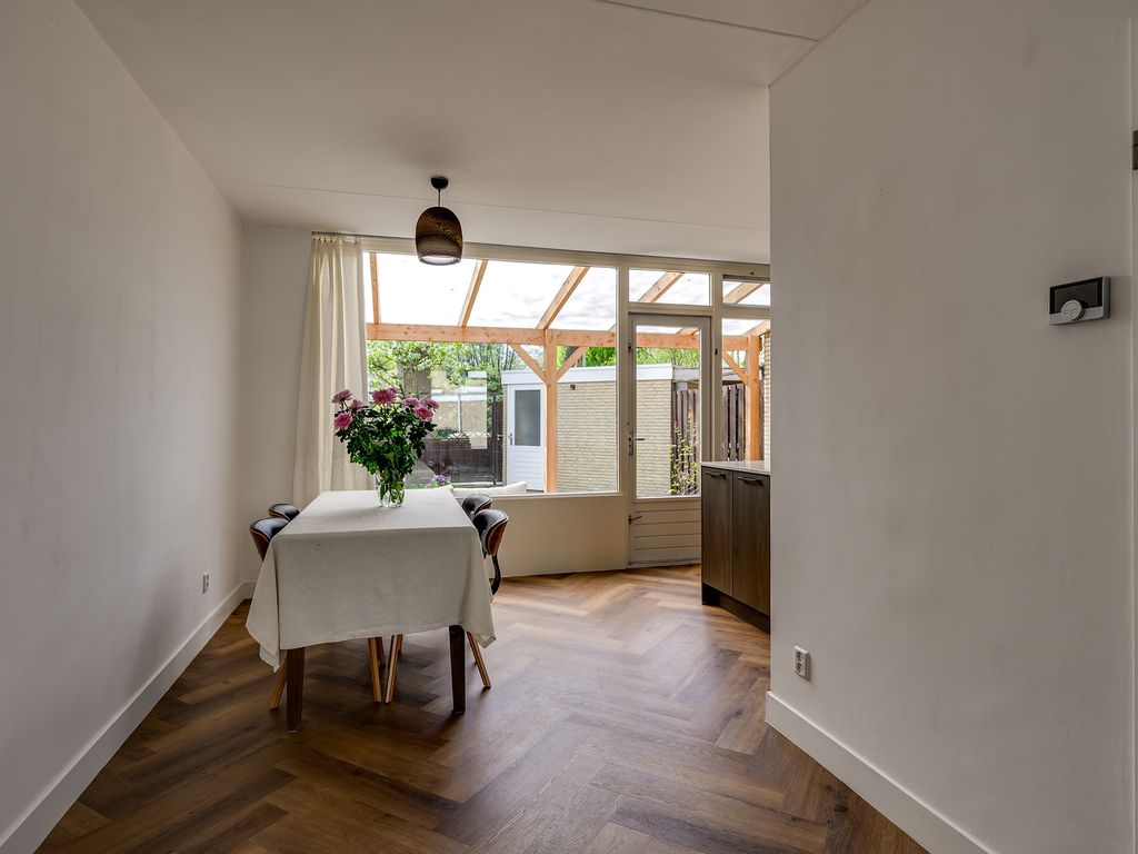 Willem-Alexanderplantsoen 31, Barendrecht