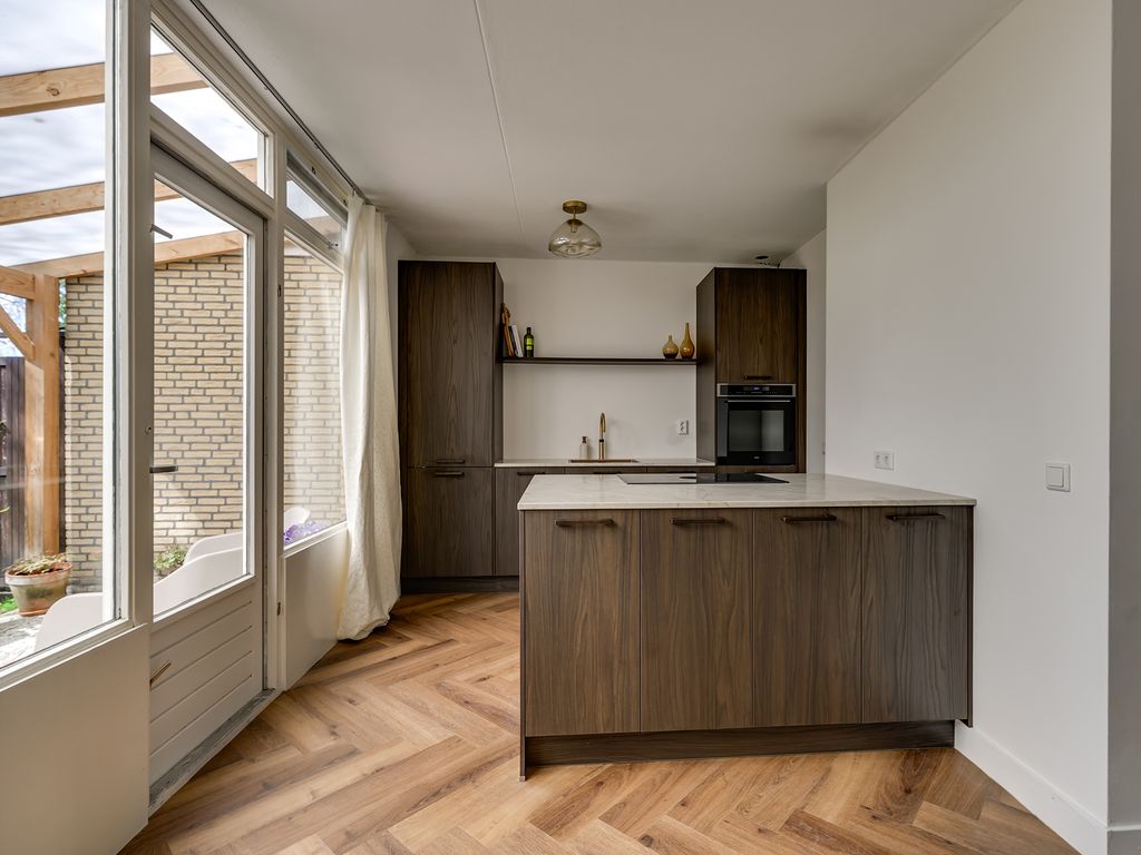 Willem-Alexanderplantsoen 31, Barendrecht