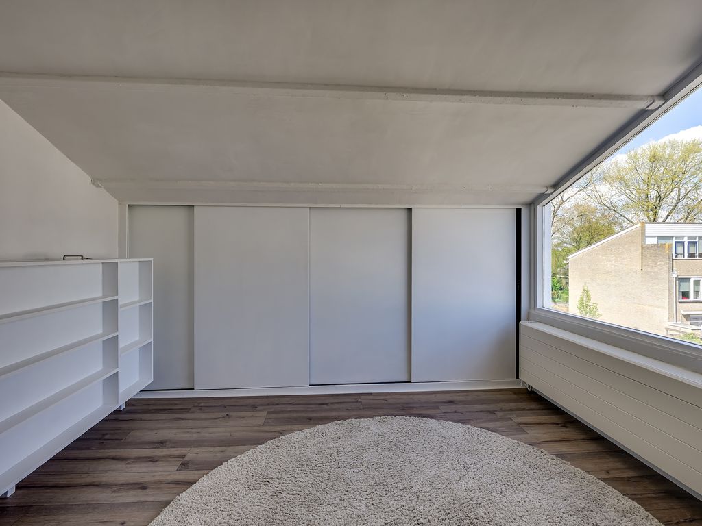 Willem-Alexanderplantsoen 31, Barendrecht